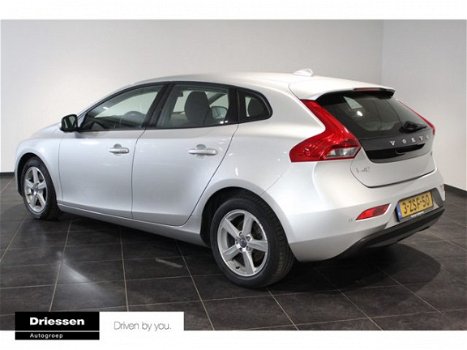 Volvo V40 - 1.6 D2 Kinetic (Automaat) - 1