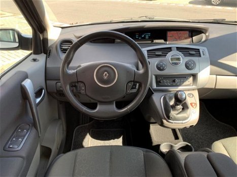 Renault Grand Scénic - 1.6-16V Sélection Business Navigatie Panorama Trekhaak - 1