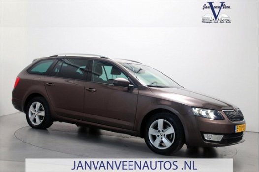 Skoda Octavia Combi - 1.6 TDI Businessline Navigatie Climate Control Parkeersensoren 200x Vw-Audi-Se - 1