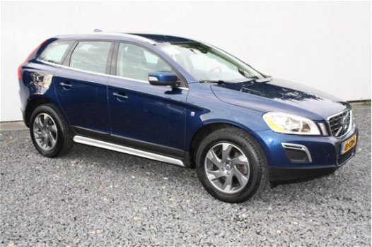 Volvo XC60 - 2.0 D3 FWD Ocean Race | Airco | Navigatie | Leder | Parkeerhulp voor + achter | Trekhaa - 1