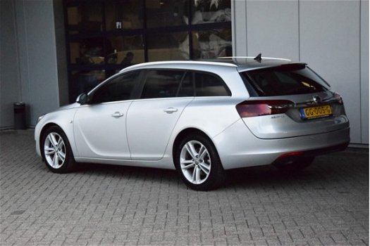 Opel Insignia Sports Tourer - 2.0 CDTI 141pk Business+ navi xenon sportstoelen - 1