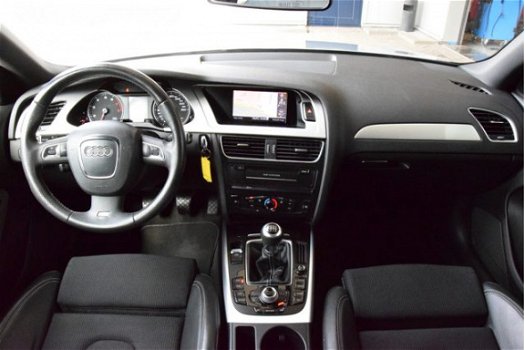 Audi A4 - 1.8 TFSI S-line navi xenon sportstoelen - 1