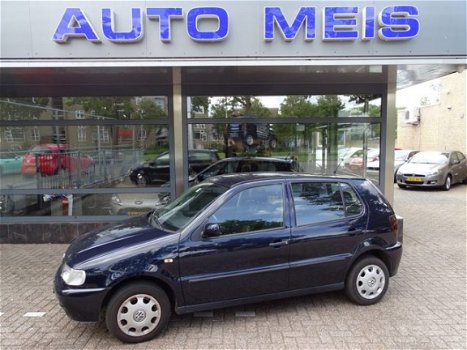 Volkswagen Polo - 1.6 - 1