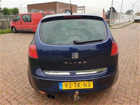 Seat Altea XL - 2.0 TDI Stylance Automaat Xenon Navigatie Parkeersensoren - 1