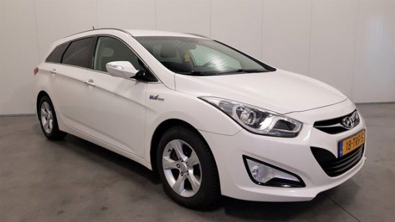 Hyundai i40 Wagon - 1.6 GDI Blue Business NAVI/ CLIMA/ CRUISE/ TREKH - 1