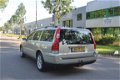 Volvo V70 - 2.4 Momentum NAVIGATIE/AIRCO/CRUISE NETTE STAAT - 1 - Thumbnail