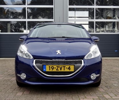 Peugeot 208 - 1.6 e-HDi Allure Automaat - 1