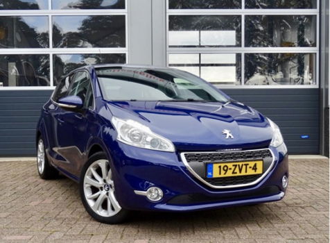 Peugeot 208 - 1.6 e-HDi Allure Automaat - 1