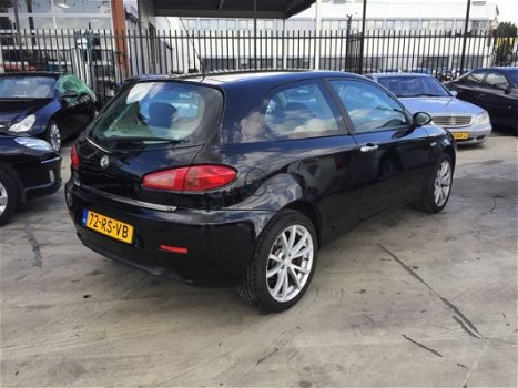 Alfa Romeo 147 - 1.6 T.Spark Veloce Progression - 1