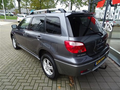 Mitsubishi Outlander Sport - 2.0 Invite+ *CLIMATE CONTROL*LICHTMETALEN WIELEN* TREKHAAK*DEALER ONDER - 1