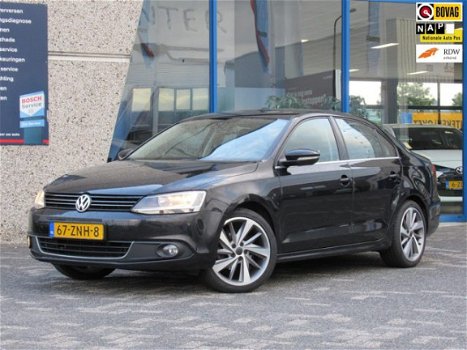 Volkswagen Jetta - 1.6 TDI High Executive Line BlueMotion - 1