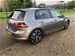 Volkswagen Golf - 1.4 TSI Highline / DSG / Navi Pro / Dynaudio / Pano dak / Standkachel / Vol leer / - 1 - Thumbnail