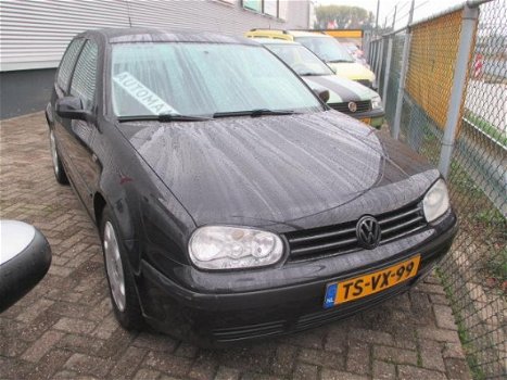 Volkswagen Golf - 1.8-5V Comfortline - 1