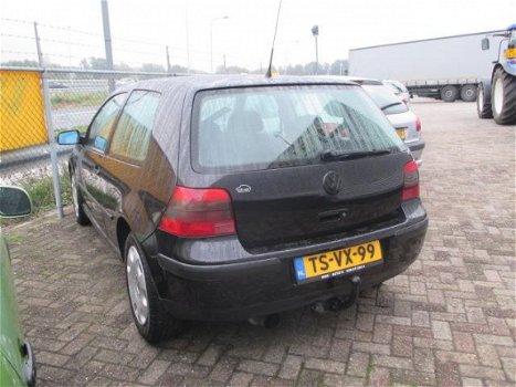 Volkswagen Golf - 1.8-5V Comfortline - 1