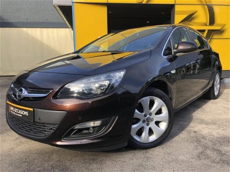 Opel Astra - 1.4 Turbo Blitz Navi PDC Bluetooth - 1