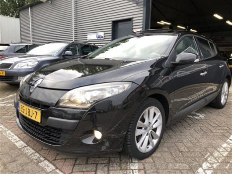 Renault Mégane - 2.0 TCe Privilège 180 pk 5-drs panoramadak leer PDC clima lm-velgen memory stoelver - 1