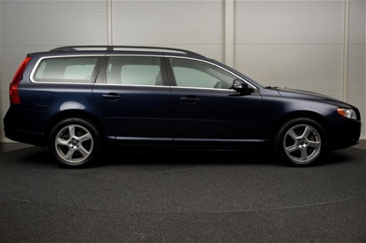 Volvo V70 - D3 163pk Geartronic Limited Edition Navigatie - 1