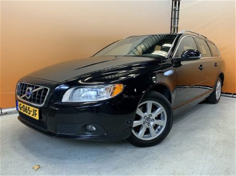 Volvo V70 - T4 Summum Automaat - 1