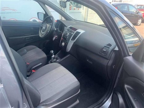 Kia Venga - 1.6 CVVT X-ecutive - 1