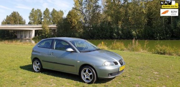 Seat Ibiza - 1.4-16V Signo Automaat airco cv op afs elekramen stuurbkr - 1