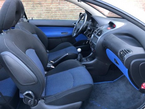 Peugeot 206 CC - 2.0-16V 136pk Cabrio NL auto nieuwe apk - 1