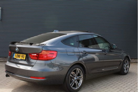 BMW 3-serie Gran Turismo - 318d Aut. Sportline Xenon Panodak - 1