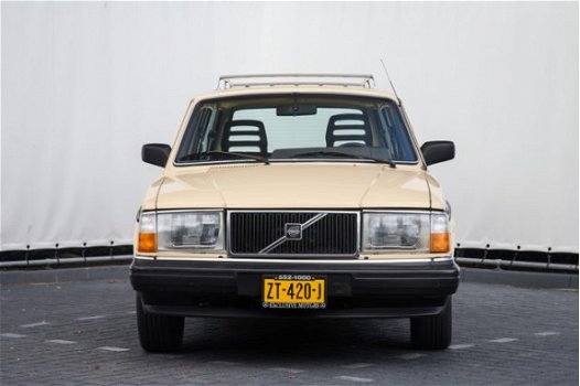 Volvo 240 - 2.3 GL - 1