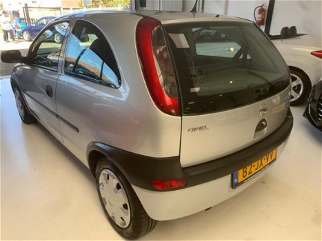 Opel Corsa - 1.2-16V Comfort Nieuwe koppeling en APK - 1