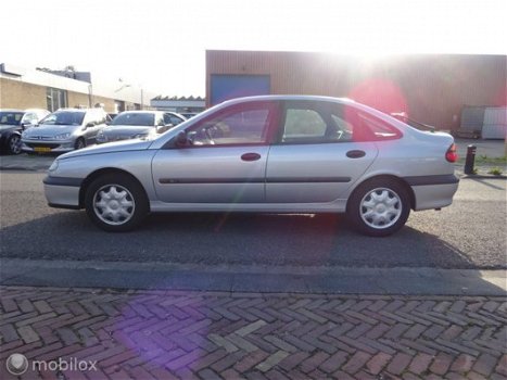 Renault Laguna - 1.6-16V RTE - 1