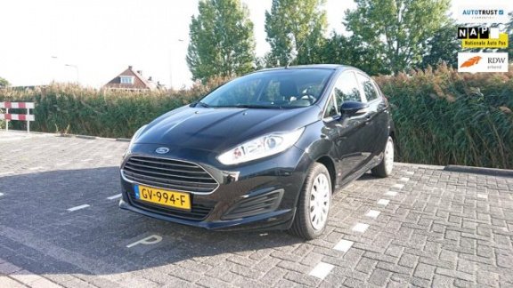 Ford Fiesta - 1.0 Style Navi bluetooth 1e eigenaar nieuw staat - 1