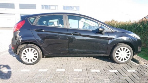 Ford Fiesta - 1.0 Style Navi bluetooth 1e eigenaar nieuw staat - 1