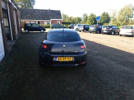 Alfa Romeo GT - 1.9-16V JTD 