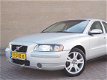 Volvo S60 - 2.4 Drivers Edition | Automaat | Navigatie | Stoelverwarming | Xenon | Leer | Slechts 87 - 1 - Thumbnail