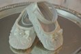 BABY SCHOENEN IN WIT MET ROOSJES EN KRISTAL 18/19 - 1 - Thumbnail