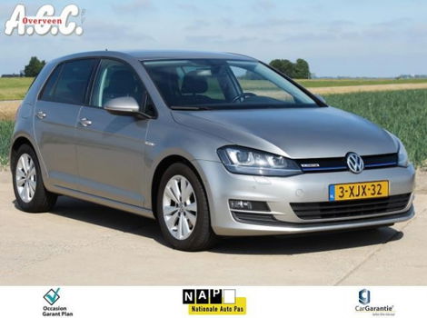 Volkswagen Golf - 1.6 TDi Highline Xenon Navi ECC Cr.Control - 1