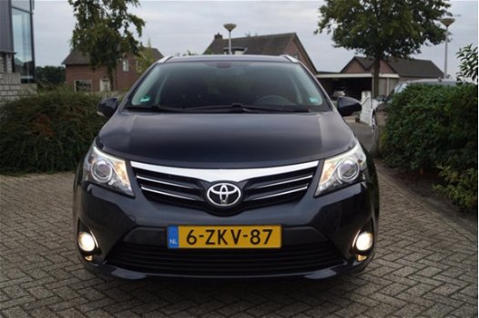 Toyota Avensis Wagon - 1.8 VVTi Business Navi Clima Cruise Pdc Lmv Trekhaak Afneembaar - 1