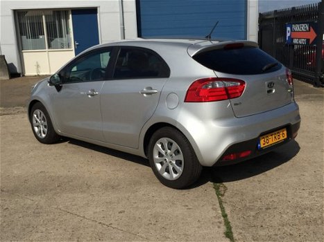 Kia Rio - 1.2 CVVT Super Pack 5-DEURS, AIRCO(CLIMA), CRUISE CONTROL, PARKEERSENSOREN, 4X ELEK-RAMEN, - 1