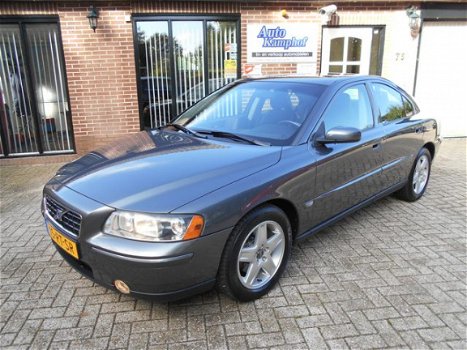 Volvo S60 - 2.4D 163pk Kinetic Chrono Automaat Trekhaak - 1