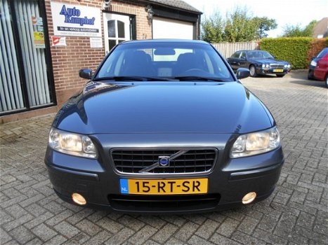 Volvo S60 - 2.4D 163pk Kinetic Chrono Automaat Trekhaak - 1