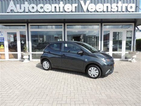 Toyota Aygo - 1.0 VVT-i x-now 50 procent deal 3.475, - ACTIE Airco / Cruise / 5-Deurs - 1