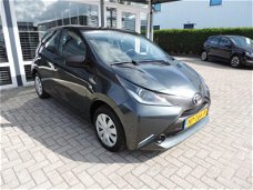 Toyota Aygo - 1.0 VVT-i x-now 50 procent deal 3.475, - ACTIE Airco / Cruise / 5-Deurs
