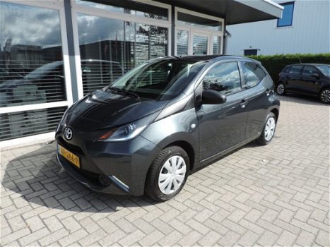 Toyota Aygo - 1.0 VVT-i x-now 50 procent deal 3.475, - ACTIE Airco / Cruise / 5-Deurs - 1