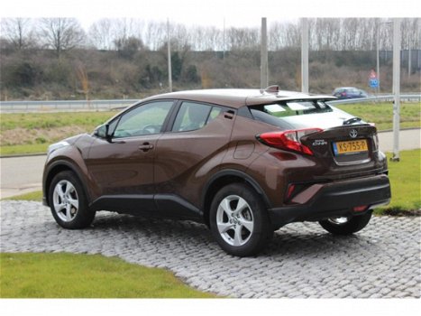 Toyota C-HR - 1.2T DYNAMIC BUSINESS - 1