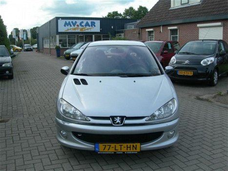 Peugeot 206 - 1.4 Quiksilver met nwe koppakking, nwe radiateur, nwe distributieriem etc - 1