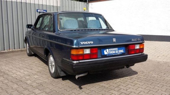 Volvo 240 - 2.3 GL Automaat - 1