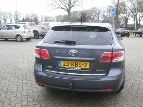 Toyota Avensis Wagon - 2.0 D-4D Business - 1