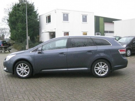 Toyota Avensis Wagon - 2.0 D-4D Business - 1