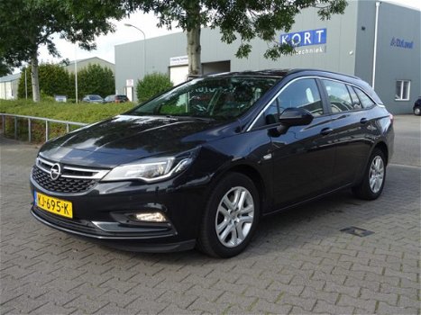 Opel Astra Sports Tourer - 1.6 CDTI Edition Navi Pdc v+a - 1