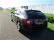 Skoda Superb Combi - 1.8 TSI Ambition met 4 Nieuwe Banden - 1 - Thumbnail