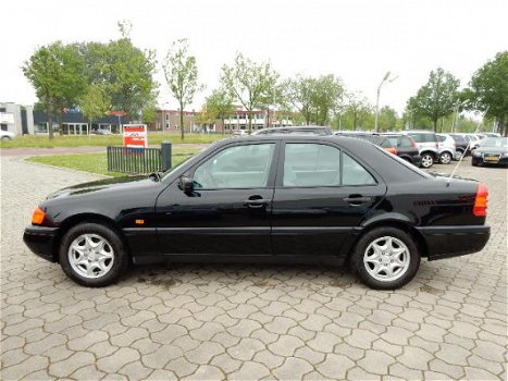 Mercedes-Benz C-klasse - 180 / ZEER NETTE AUTO / SCHUIFDAK / Youngtimer / nap logisch / - 1